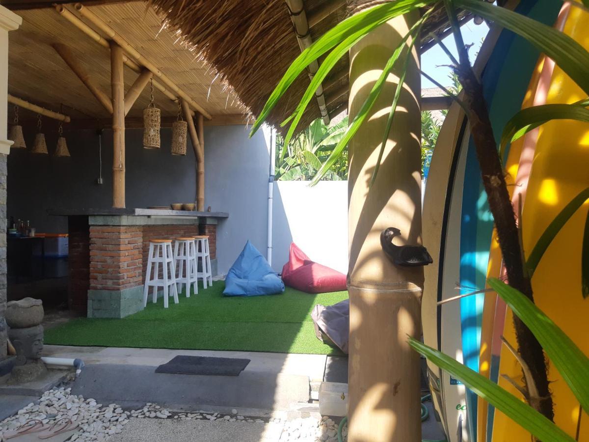 Dhm Surf Villa Kuta  Zewnętrze zdjęcie